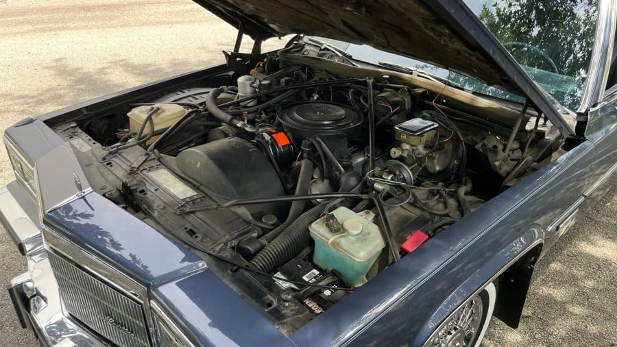 1983 Cadillac DeVille 5th Gen - Image 27 of 28