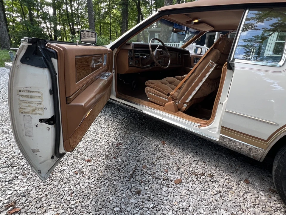 1983 Cadillac Eldorado 10th Gen - Image 10 of 13