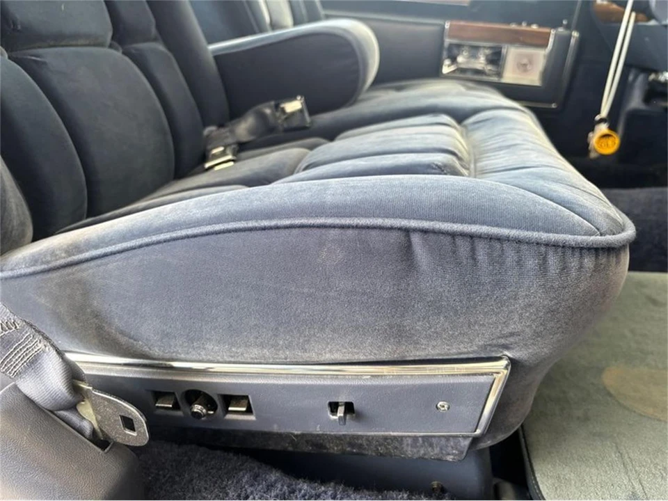1983 Cadillac Fleetwood - Image 16 of 18