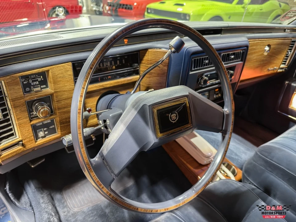 1983 Cadillac Fleetwood - Image 16 of 21