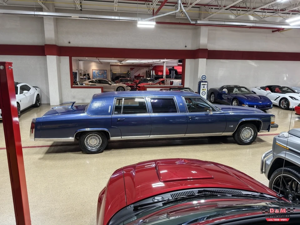 1983 Cadillac Fleetwood - Image 6 of 21