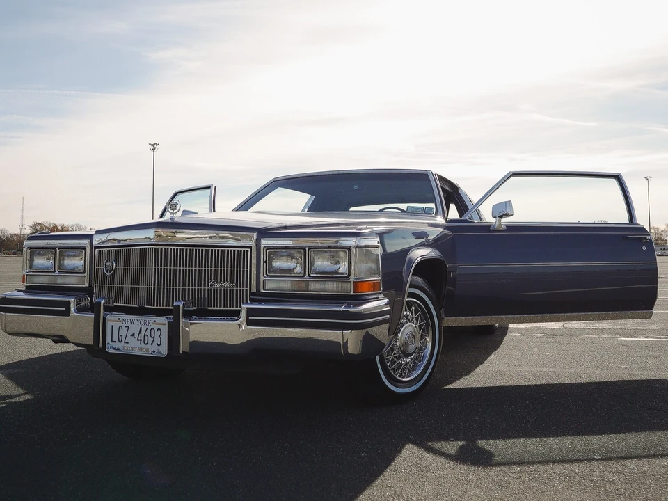 1983 Cadillac Fleetwood - Image 10 of 31