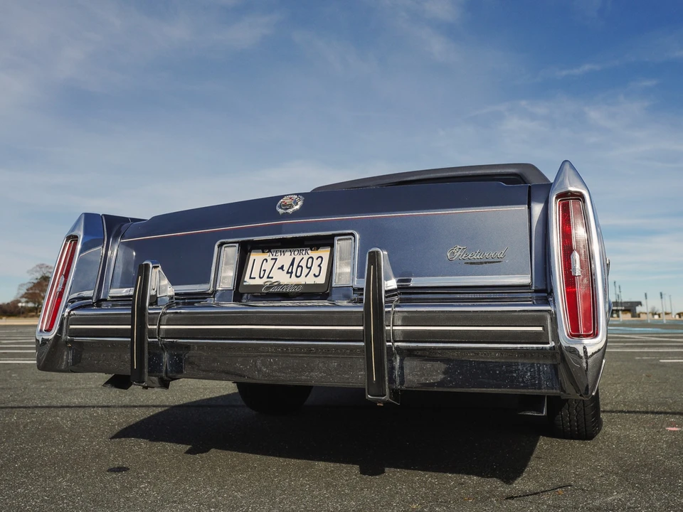 1983 Cadillac Fleetwood - Image 8 of 31
