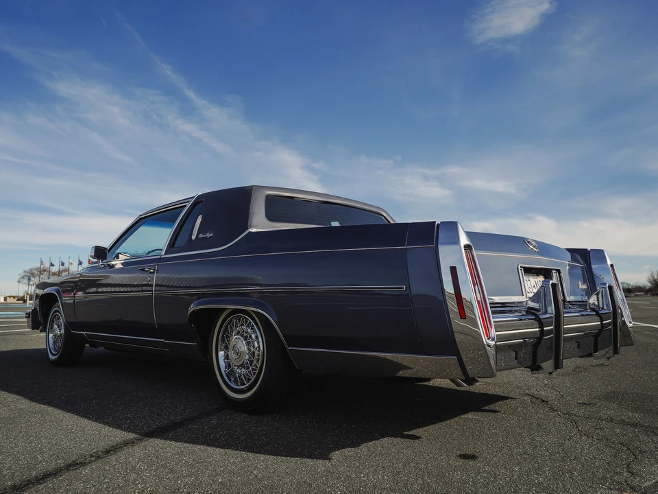 1983 Cadillac Fleetwood - Image 5 of 31