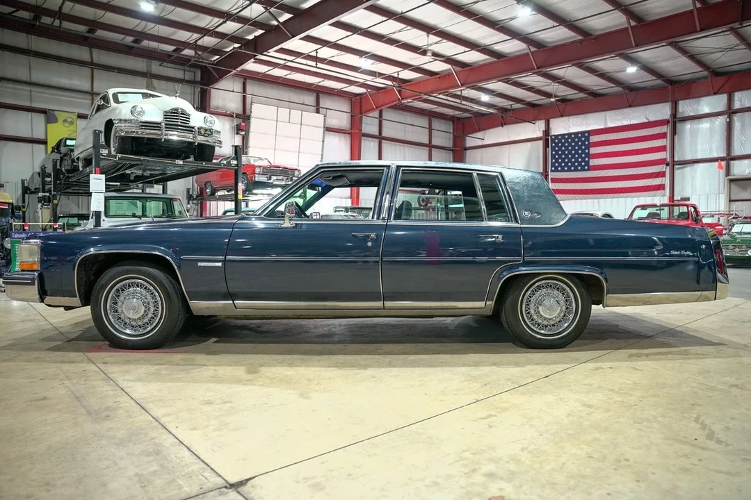 1983 Cadillac Fleetwood - Image 4 of 12