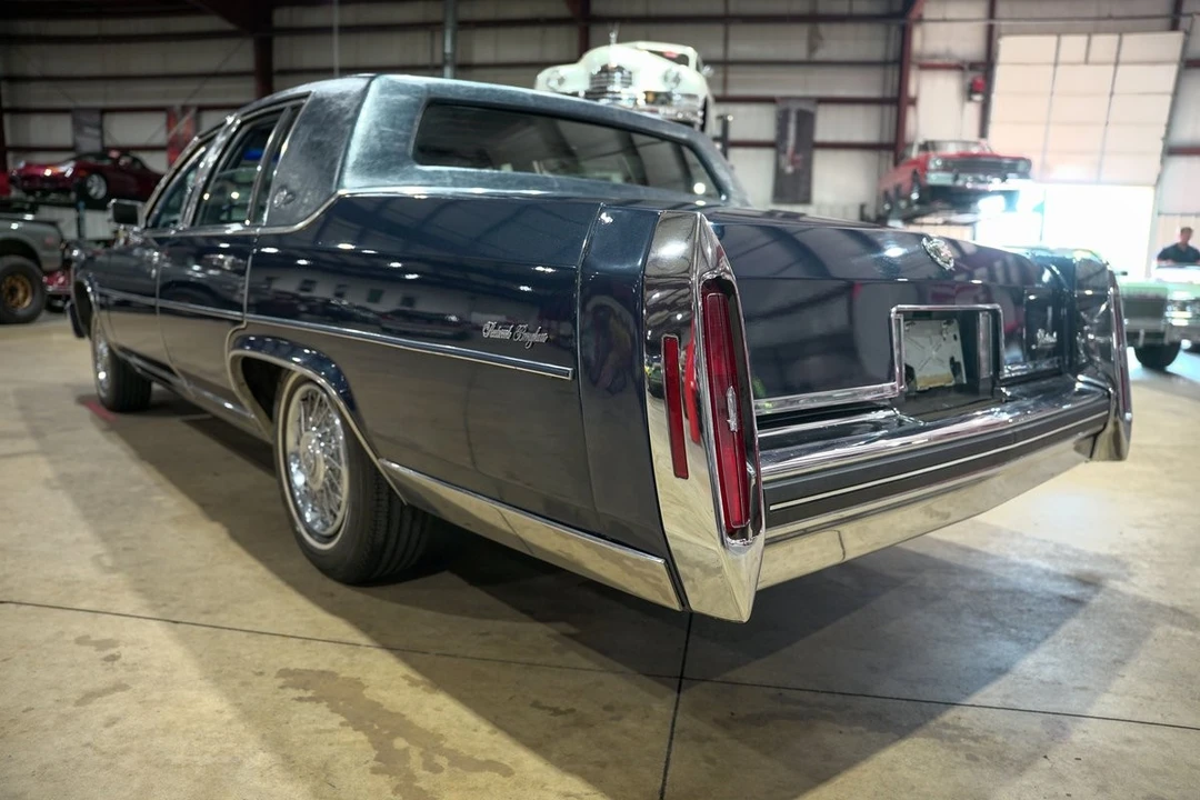 1983 Cadillac Fleetwood - Image 6 of 12