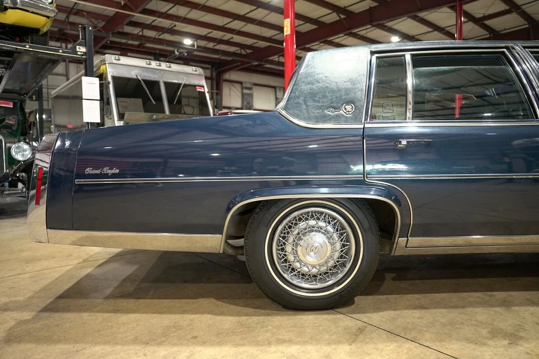 1983 Cadillac Fleetwood - Image 9 of 12