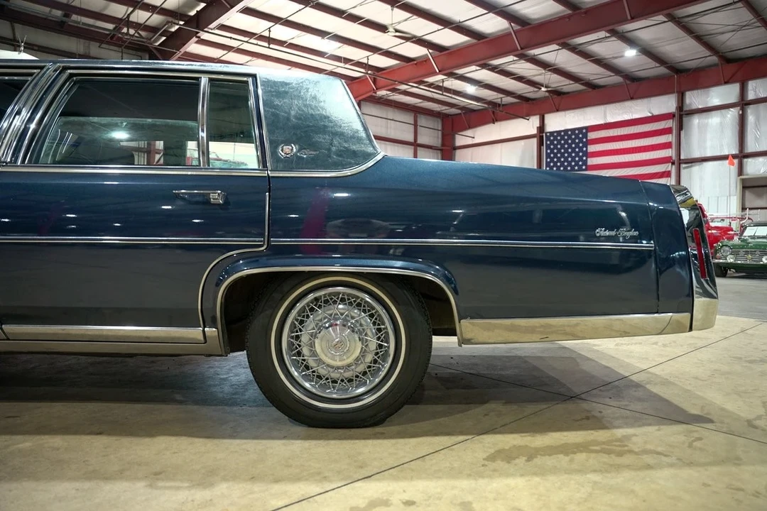 1983 Cadillac Fleetwood - Image 5 of 12