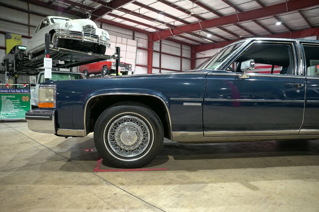 1983 Cadillac Brougham - Image 3 of 12
