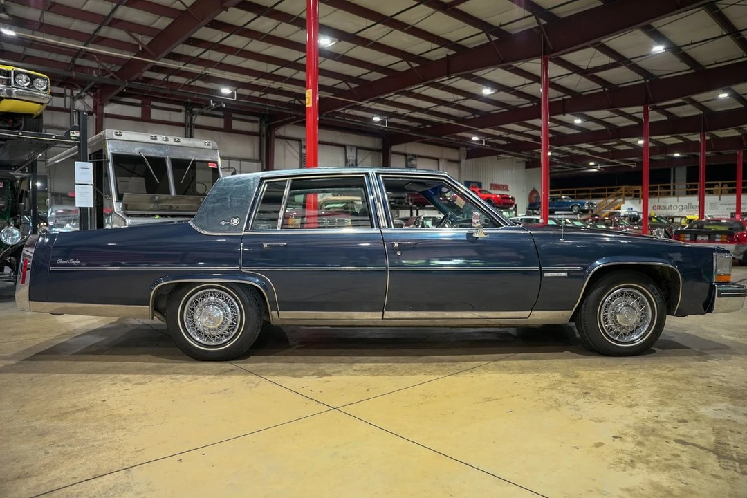 1983 Cadillac Brougham - Image 10 of 12