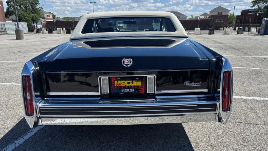1983 Cadillac Fleetwood - Image 3 of 20