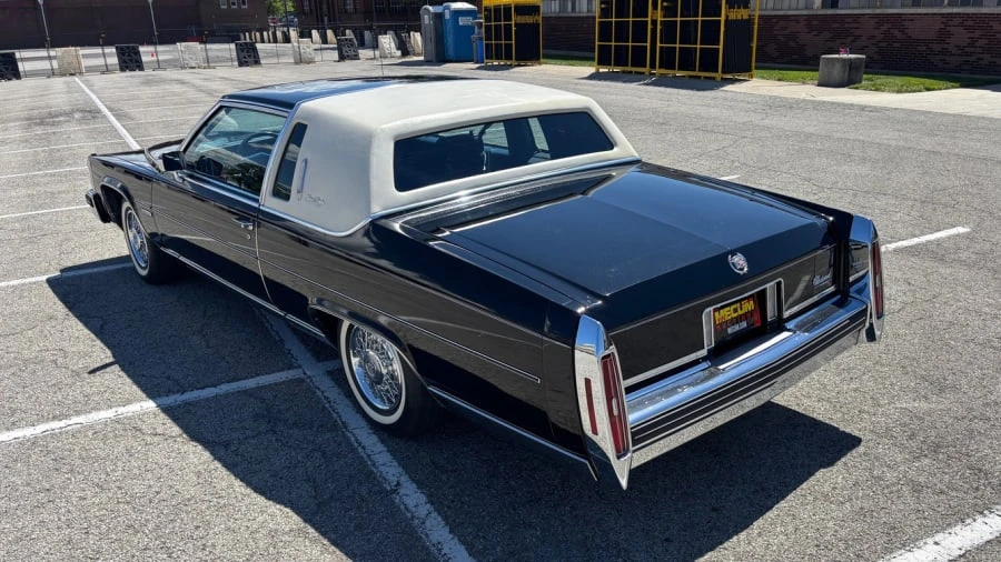 1983 Cadillac Fleetwood - Image 5 of 20