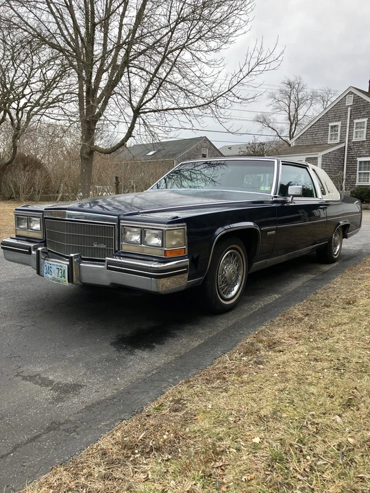 1983 Cadillac Brougham - Image 4 of 31