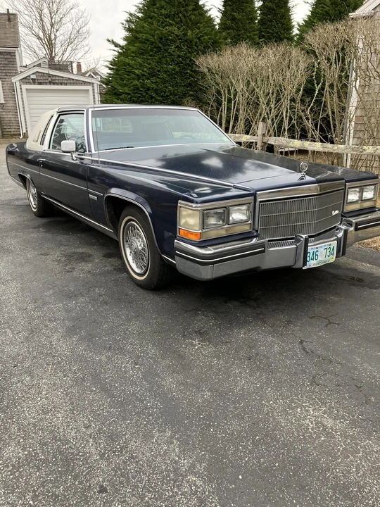 1983 Cadillac Brougham - Image 14 of 31
