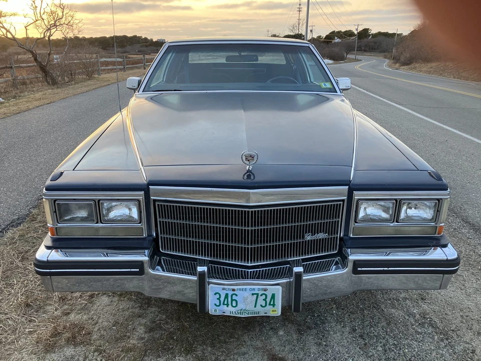 1983 Cadillac Brougham - Image 19 of 31