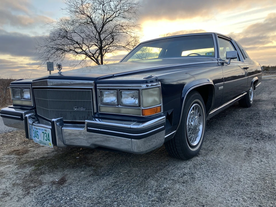 1983 Cadillac Brougham - Image 3 of 31