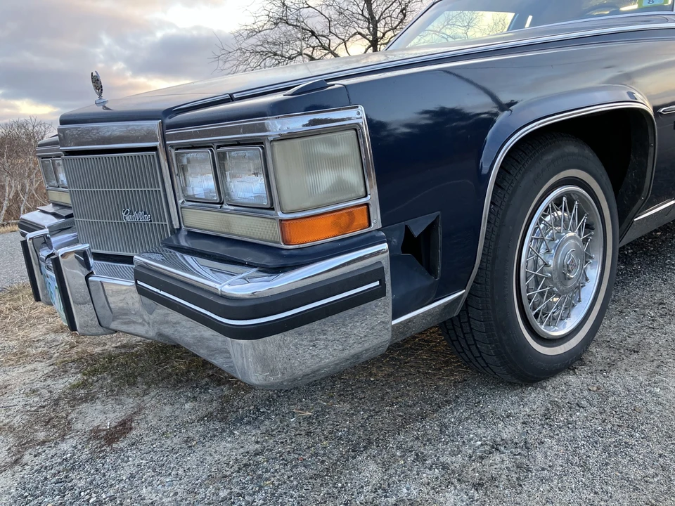 1983 Cadillac Brougham - Image 20 of 31