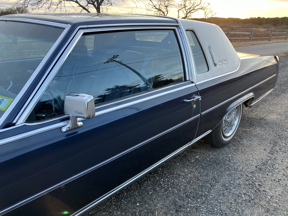 1983 Cadillac Brougham - Image 24 of 31