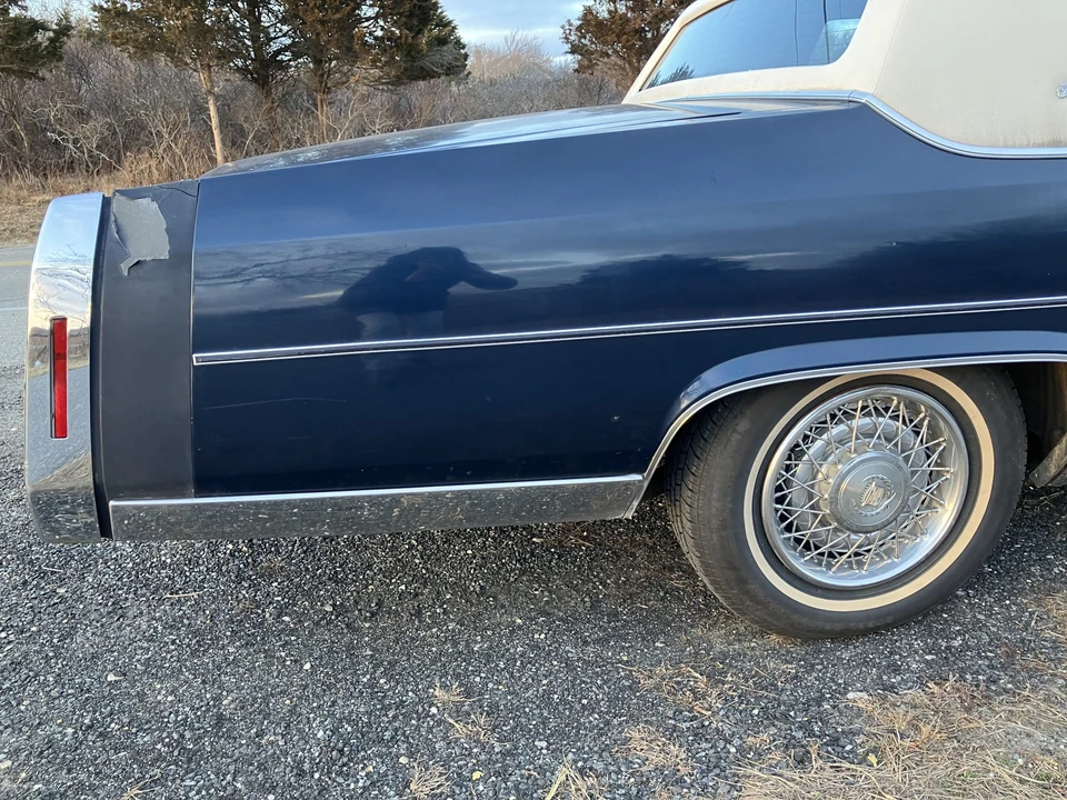 1983 Cadillac Brougham - Image 27 of 31