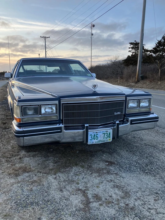 1983 Cadillac Brougham - Image 16 of 31