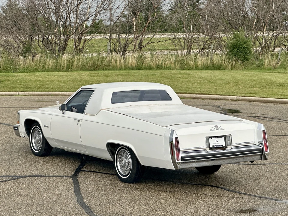 1983 Cadillac Brougham - Image 7 of 31