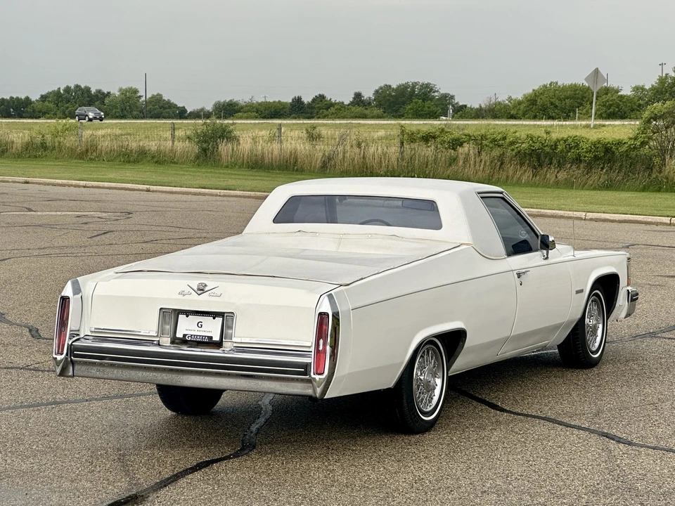 1983 Cadillac Brougham - Image 10 of 31