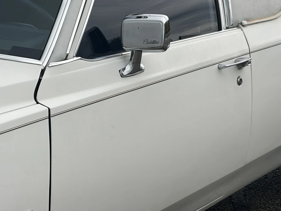 1983 Cadillac Brougham - Image 17 of 31