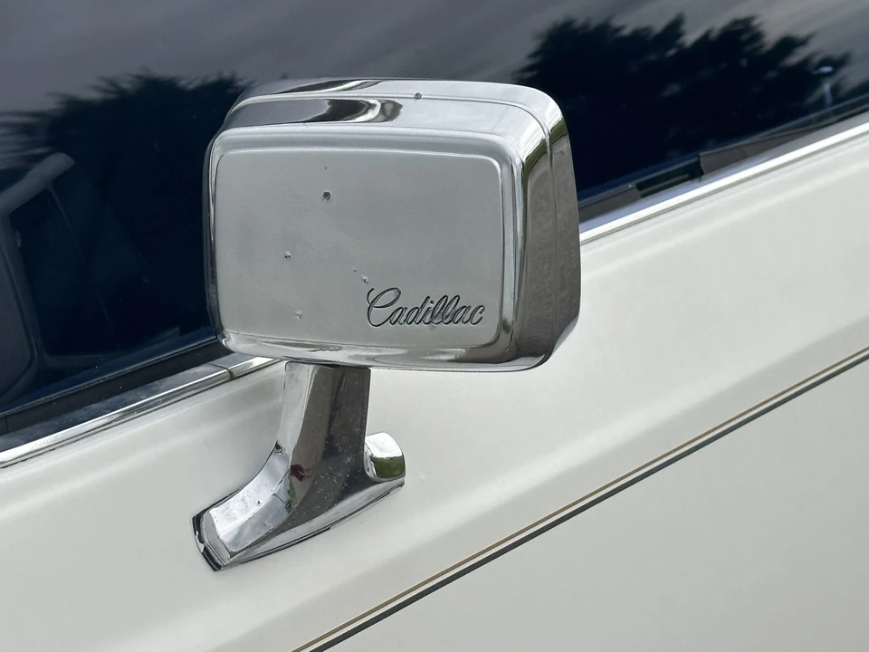 1983 Cadillac Brougham - Image 19 of 31