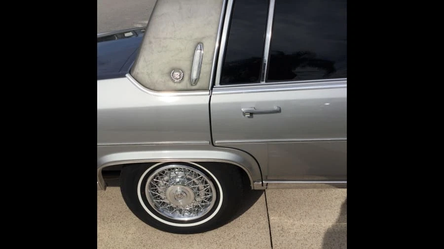 1983 Cadillac Fleetwood - Image 11 of 31