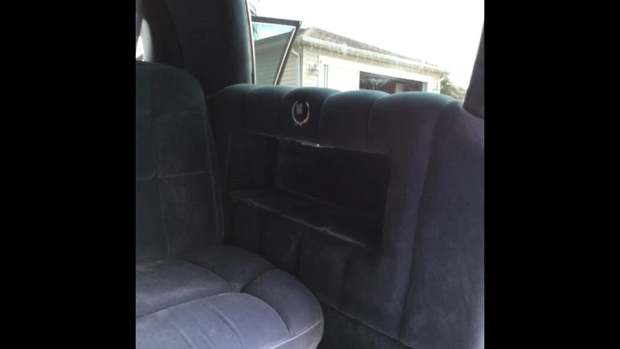 1983 Cadillac Fleetwood - Image 15 of 31