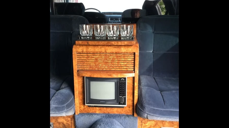 1983 Cadillac Fleetwood - Image 7 of 31
