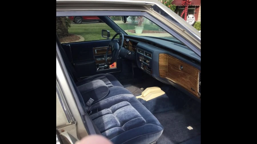 1983 Cadillac Fleetwood - Image 3 of 31