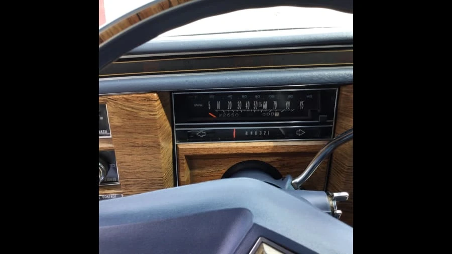1983 Cadillac Fleetwood - Image 21 of 31