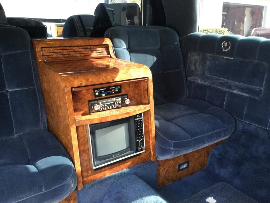 1983 Cadillac Fleetwood - Image 23 of 31