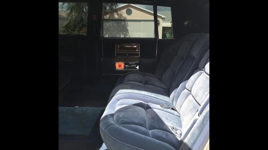 1983 Cadillac Fleetwood - Image 30 of 31