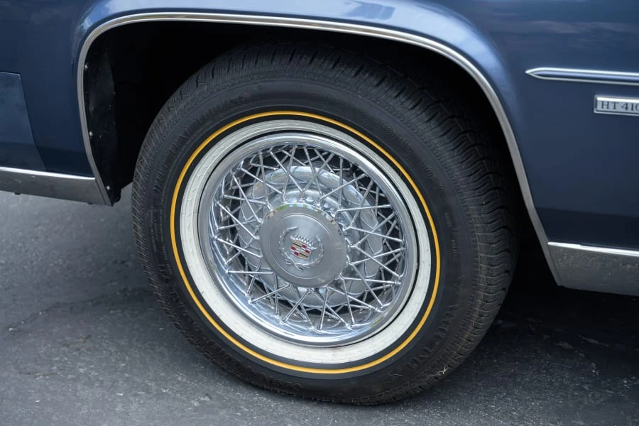 1983 Cadillac Fleetwood - Image 11 of 31