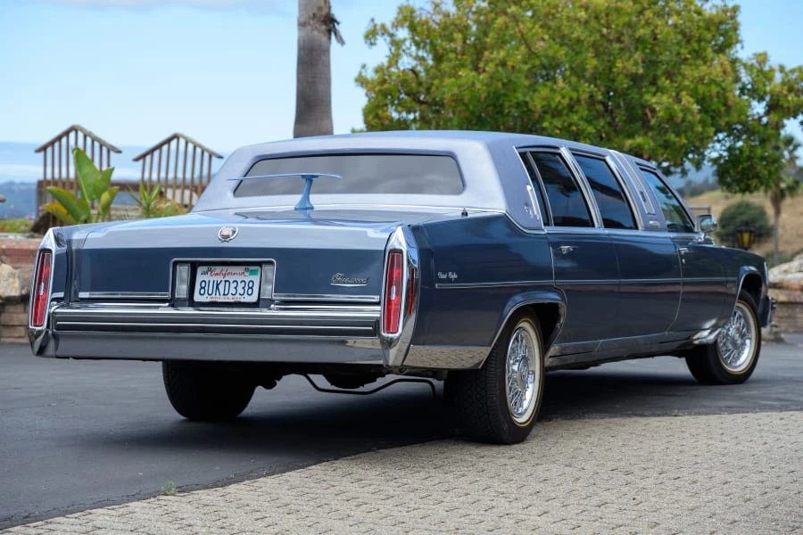 1983 Cadillac Fleetwood - Image 8 of 31