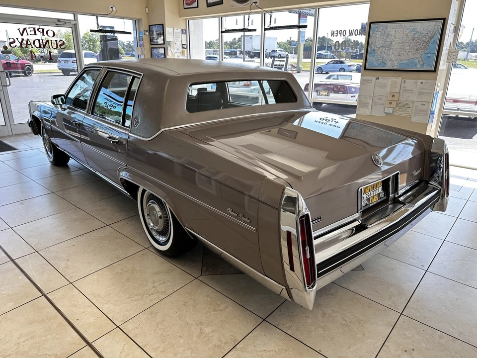 1983 Cadillac Fleetwood - Image 7 of 31