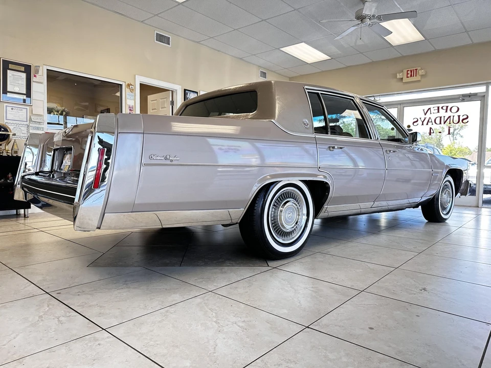 1983 Cadillac Fleetwood - Image 13 of 31
