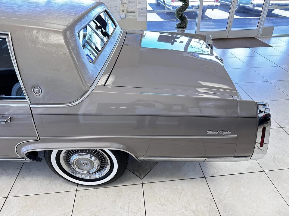 1983 Cadillac Fleetwood - Image 30 of 31