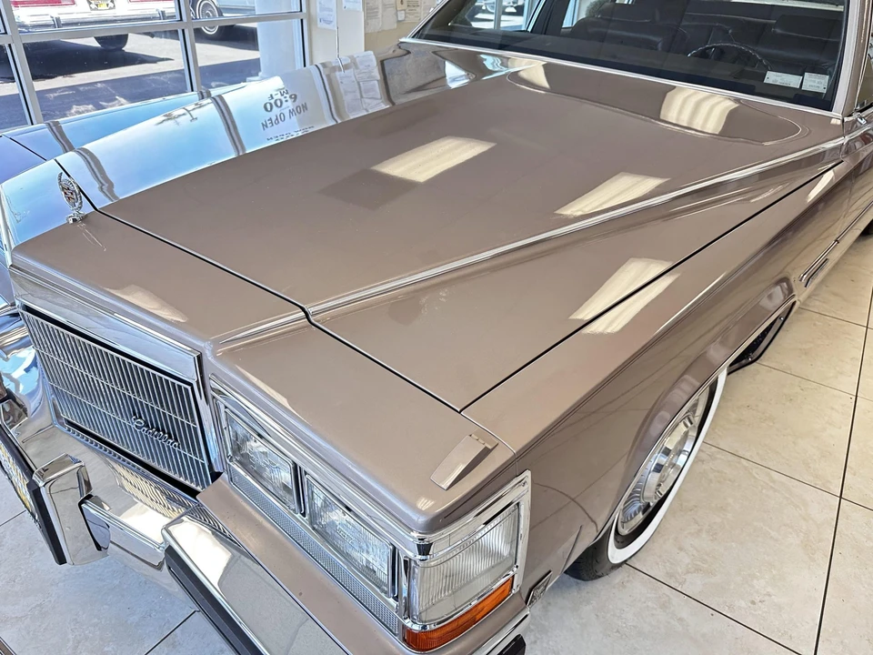 1983 Cadillac Fleetwood - Image 21 of 31