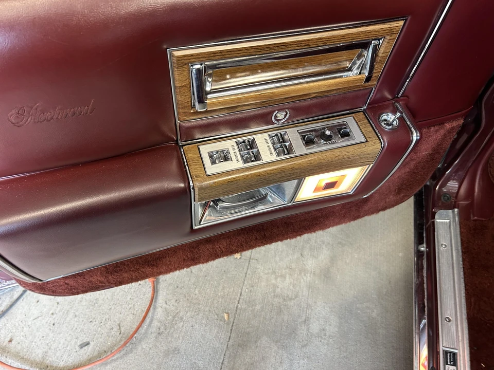 1983 Cadillac Fleetwood - Image 16 of 31