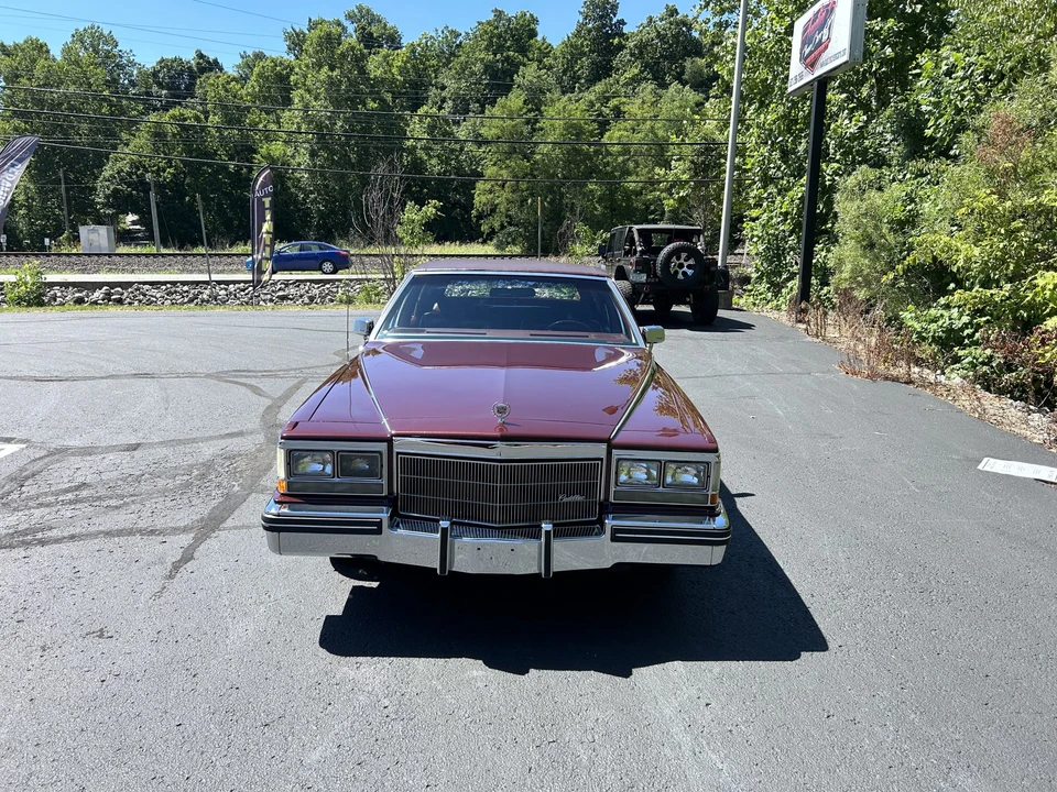 1983 Cadillac Fleetwood - Image 10 of 31