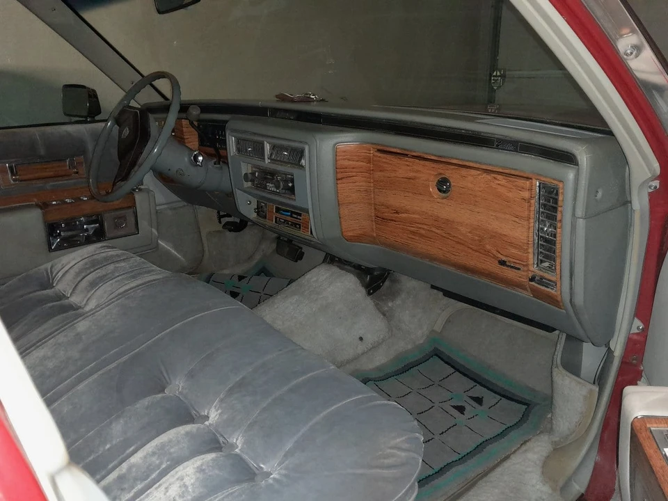 1982 Cadillac Fleetwood - Image 10 of 30