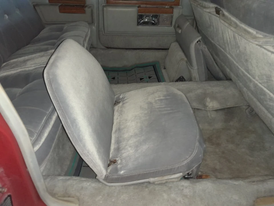 1982 Cadillac Fleetwood - Image 25 of 30