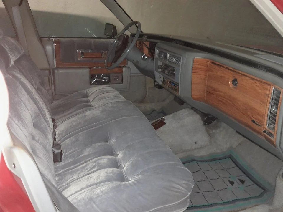 1982 Cadillac Fleetwood - Image 11 of 30