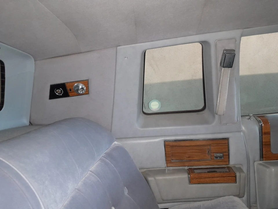 1982 Cadillac Fleetwood - Image 23 of 30