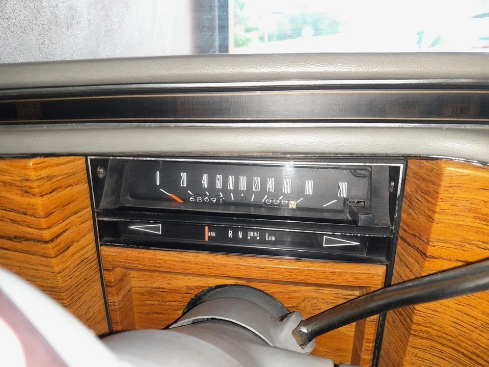 1982 Cadillac Fleetwood - Image 14 of 30