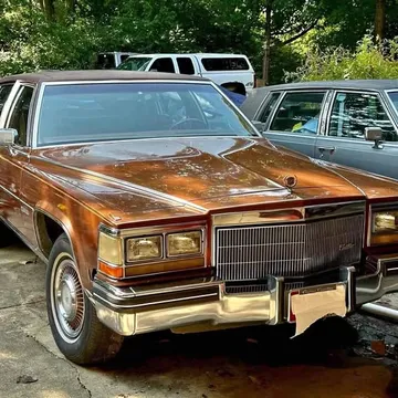 1983 Cadillac Fleetwood Sedan 4D