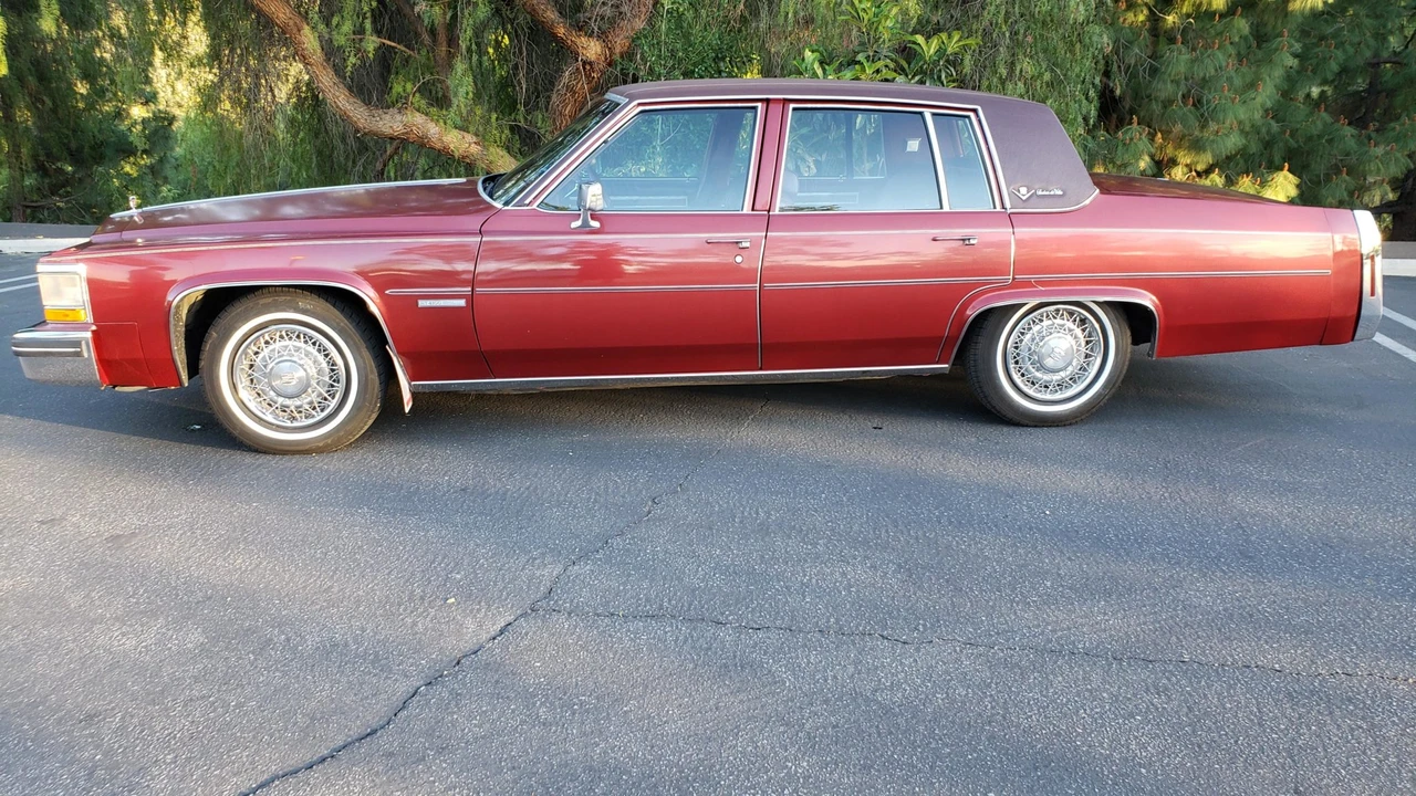 1983 Cadillac DeVille 5th Gen - Image 9 of 31